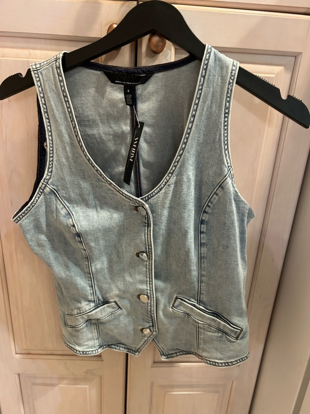 White House Black Market Denim Sleeveless Button Down Top  - Size: 6 NWT